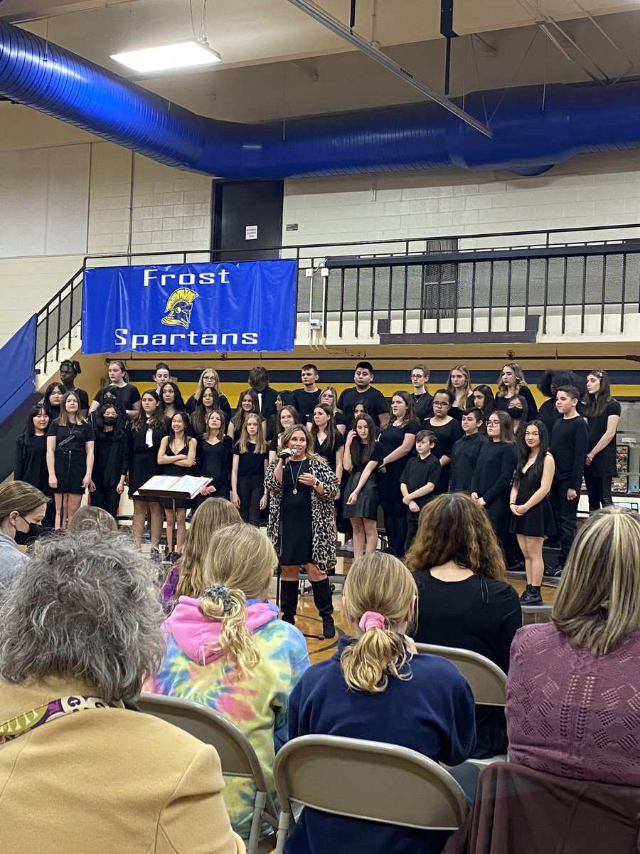 Letts_ReadOn's tweet photo. My little girl and I had such a great time watching our @FrostSpartans choir showcase their incredible talent tonight! 🎵🎤🎹 #FrostStrong #Choir #Concert #TalentForDays  @m5music1 https://t.co/YQRDciSOot