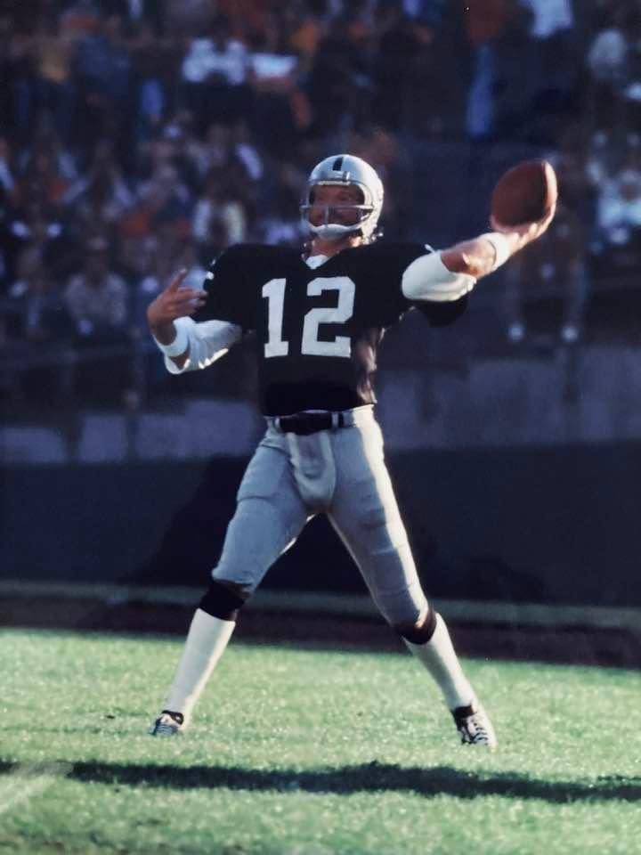 TheKenStabler's tweet photo. Snake, with his uncanny accuracy in the short/medium passing game, was extremely effective against the zone defenses of the early/mid 70’s.  But, with the emergence of Cliff Branch in 1974 with his speed, Snake was able to “air it out” on occasion too. #ThrowDeep https://t.co/h7pHH5dcrK