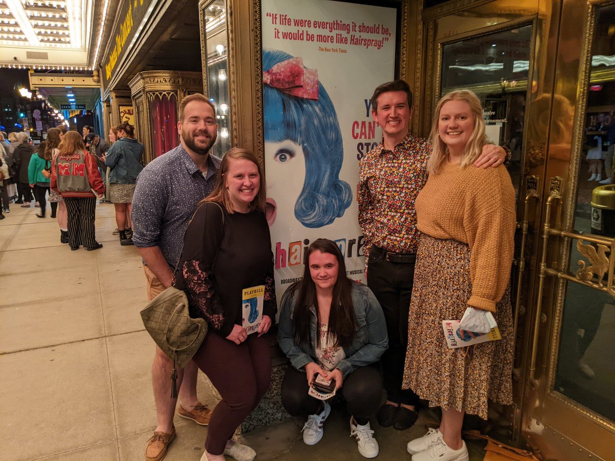 JPatchNotes's tweet image. Mama, we're big girls now! #hairspray