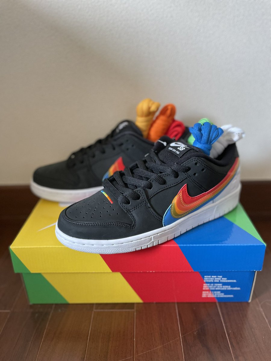 rnack23's tweet photo. I got EM
NIKE SB DUNK LOW PRO QS Collaborate with Polaroid 
Very cute Kix ever. Want little kid’s one ☝️ 
#nikesb #DUNKSB #DUNKLOW #Polaroid https://t.co/bk7mtvtMt4