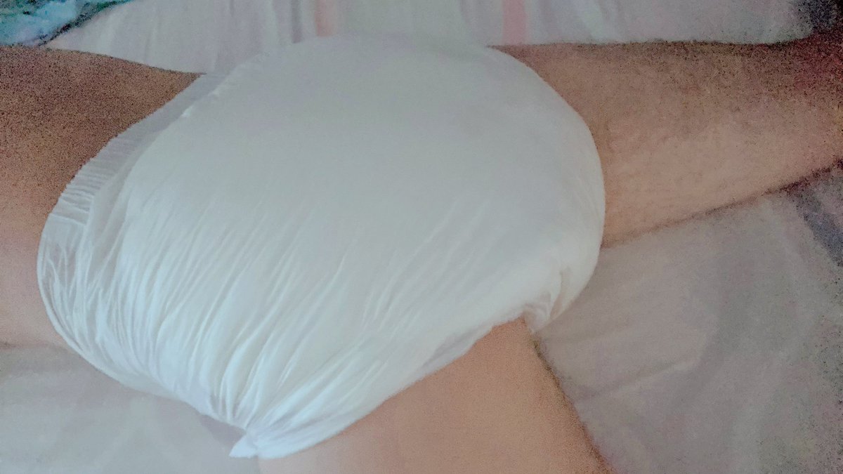 Stormbaby2's tweet photo. #ABDL #adultbabydiaperlover #adultdiapers #diapers #onesie #little #diaperwetting #indiapers #wetdiaper https://t.co/4W3KheOVxo