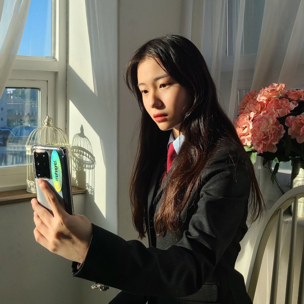 novasvauIt's tweet photo. Era momento de ponerle pausa a grachi… porque el #SHsSpring 🍰♡ nos llamaba y nosotras debíamos estar de primeras en la fila para echarte un montón de porras si o si ^~^ btw, happy #2yWSUHO! ahora si a hacer pachangota por esos dos añitos de chamba dura, felicidades. 🫶🏻 https://t.co/XI8cPGRXPm