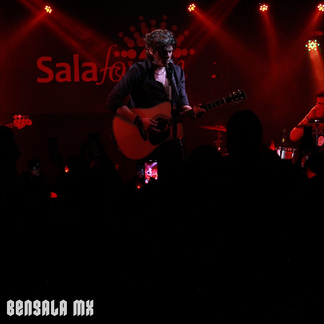 bengala_press's tweet photo. | ANTHRรS โข PUEBLA | โจโผ๏ธ
Inolvidable noche en #SalaForum , asรญ el show de #Anthrรฉs ๐น๐ฅ
๐ธ: @asgardram
#anthres #folk #dark #darkfolk #darkfolktour #conciertosmรฉxico #conciertospuebla #pueblamusica
โ๏ธโฌ๏ธโฌ๏ธโ๏ธ
https://t.co/Z6eIWqMgiC https://t.co/MAX6VSco4t