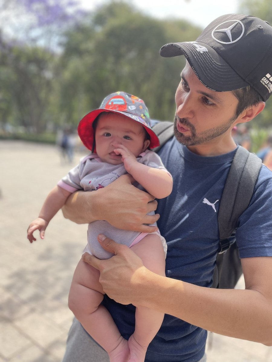 MARALIGIA2's tweet photo. Neta que el amor sí existe 🥰 
#amor #bebe #baby #familia #martes https://t.co/aymbs5ljDo