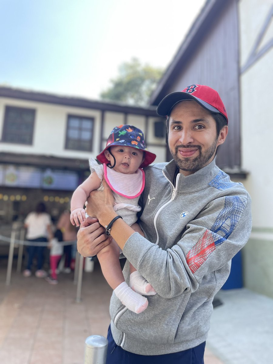 MARALIGIA2's tweet photo. Neta que el amor sí existe 🥰 
#amor #bebe #baby #familia #martes https://t.co/aymbs5ljDo