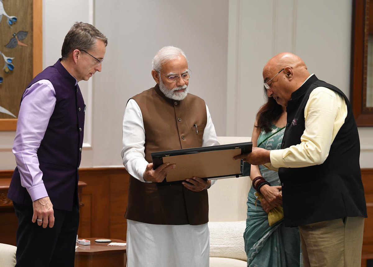 RajaXg's tweet photo. Bali-vamana-trivikrama 🙏Conquering dimensions beyond zetta. India had prescribed nomenclature for gigantic numbers eons ago
Presented to @narendramodi @Rajeev_GoI @AshwiniVaishnaw @nitin_gadkari @DrJitendraSingh https://t.co/ieX6rXVNR7