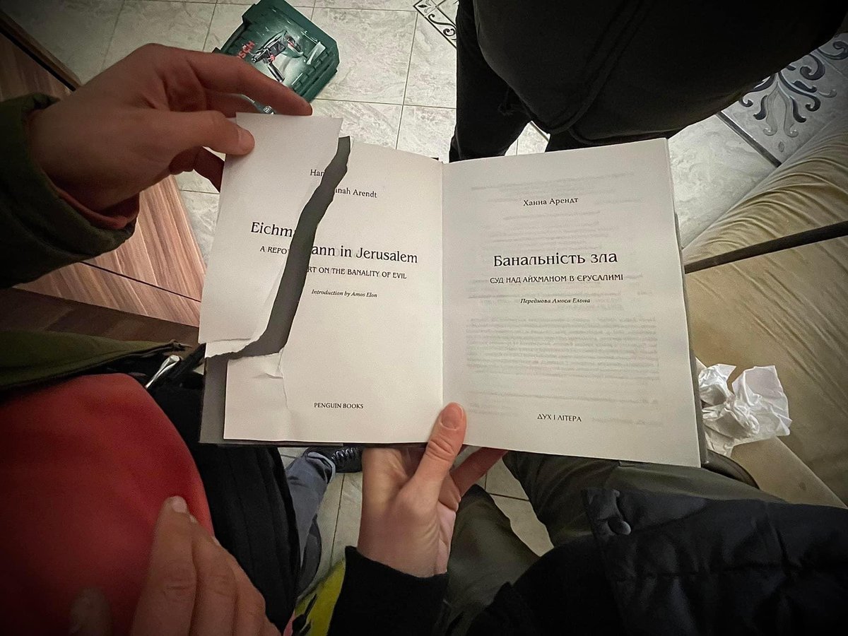 avalaina's tweet photo. Angelina Kariakina: My house was looted like all houses in Kyiv region. They looked for money. They were drinking vodka in the kitchen. They shot something. On the floor I found the first page of Arendt's books "Banality of Evil" cut. I would not have found a more eloquent symbol https://t.co/5HSqWyRza9