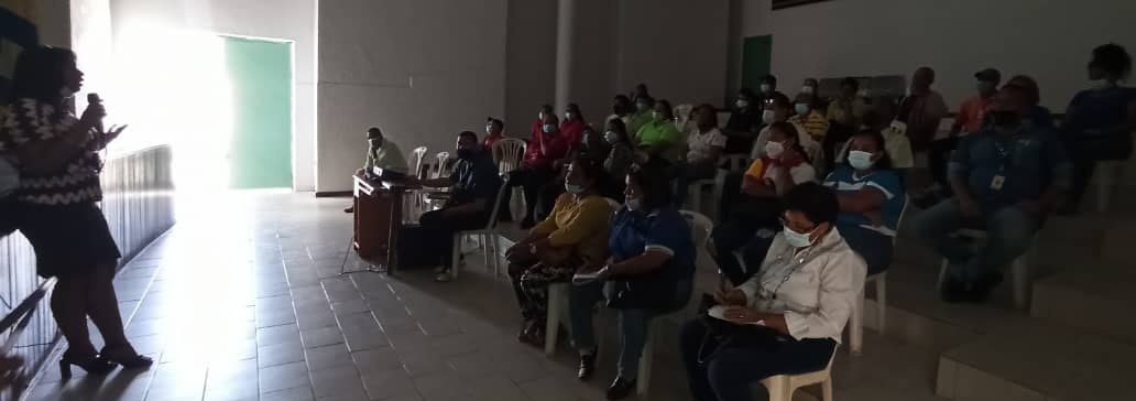 Fenasirtrasalud's tweet photo. Y los sindicatos, en Asambleas Informativas con trabajadoras y trabajadores de #Apure #Portuguesa #Falcón y #Bolívar #6Abr #AbrilDeLealtadChavista @NicolasMaduro @Fenasirtrasalud movilizada https://t.co/zbpqPSJHfo