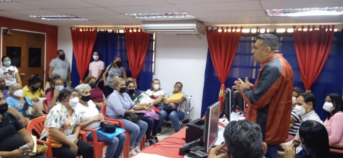 Fenasirtrasalud's tweet photo. Y los sindicatos, en Asambleas Informativas con trabajadoras y trabajadores de #Apure #Portuguesa #Falcón y #Bolívar #6Abr #AbrilDeLealtadChavista @NicolasMaduro @Fenasirtrasalud movilizada https://t.co/zbpqPSJHfo