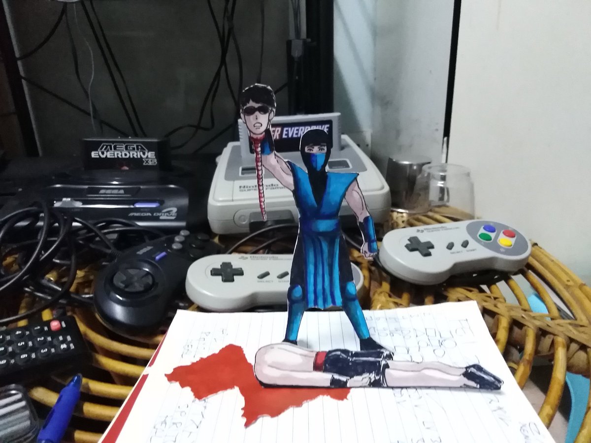 KaiMangaKnight's tweet photo. モータルコンバットのペーパーチャイルド。
この写真は実験です。
#レトロゲーム #ゲーム #モータルコンバット #イラスト #絵 #ペーパーチャイルド #写真 #rkgk #RetroGame #Game #MortalKombat #Fatality #MK #art #PaperChild #Photography https://t.co/tUt7b0DiGt