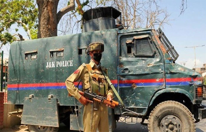 gujratsamachar's tweet photo. જમ્મુ કાશ્મીર પોલીસે બહાર પાડી 'Untold Kashmir Files' વીડિયો ક્લિપ
#Jammu #Kashmir #JammuKashmirPolice #UntoldKashmirFiles #TheKashmirFiles #Terrorism
https://t.co/0TaslTUTCM https://t.co/2OCAeDDmRN