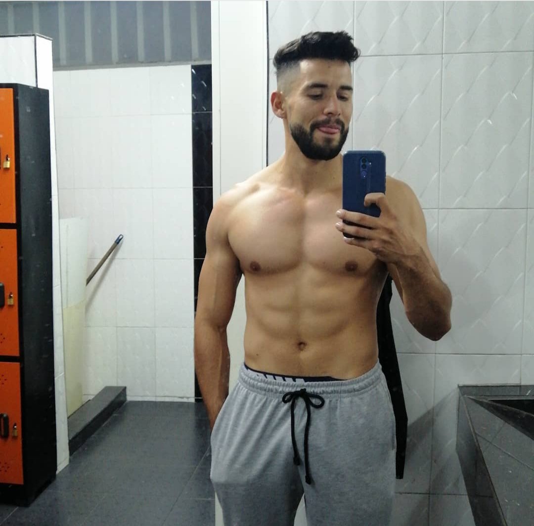 DzKristian's tweet photo. #SpamCurvasConOrgullo porque vale más tener una buena salud,lo invito a entrenar y tener una alimentación balanceada. #Saludes https://t.co/4z5E1ZS43L