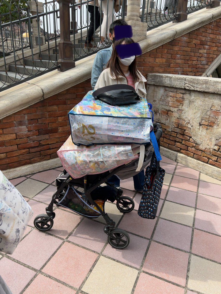 Tdrで転売ヤーがグッズを多く買うために フェイク赤ちゃん として使った リボーンドール が話題に Togetter