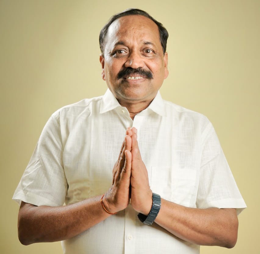 ZeeOdisha's tweet image. ▪️ଶପଥ ନେଲେ କଟକର ନବନିର୍ବାଚିତ ମେୟର ସୁବାସ ସିଂ।
▪️ଶପଥ ପାଠ କରାଇଲେ ନଗର ଉନ୍ନୟନ ବିଭାଗ ନିର୍ଦ୍ଦେଶକ ସଂଗ୍ରାମଜିତ ନାୟକ |
#SubashSingh @CMCCuttack  #ZeeOdishaNews