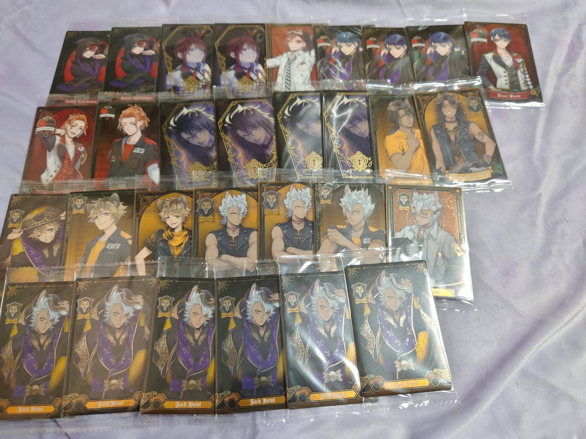 rinrin13oct's tweet photo. 交換
ツイステ ウエハース メタカ グリッターカード
譲）画像1〜12
求）同異種アズール、V2オクタ9、イグニハイド1

ウエハースV2、制服はそれぞれ同柄とのみ
メタカ制服は同柄とのみ（等身は等身とのみ、SDは優先度低めです
グリッターカードは基本同種とのみ交換可能

→ https://t.co/a7HY7PpwPs