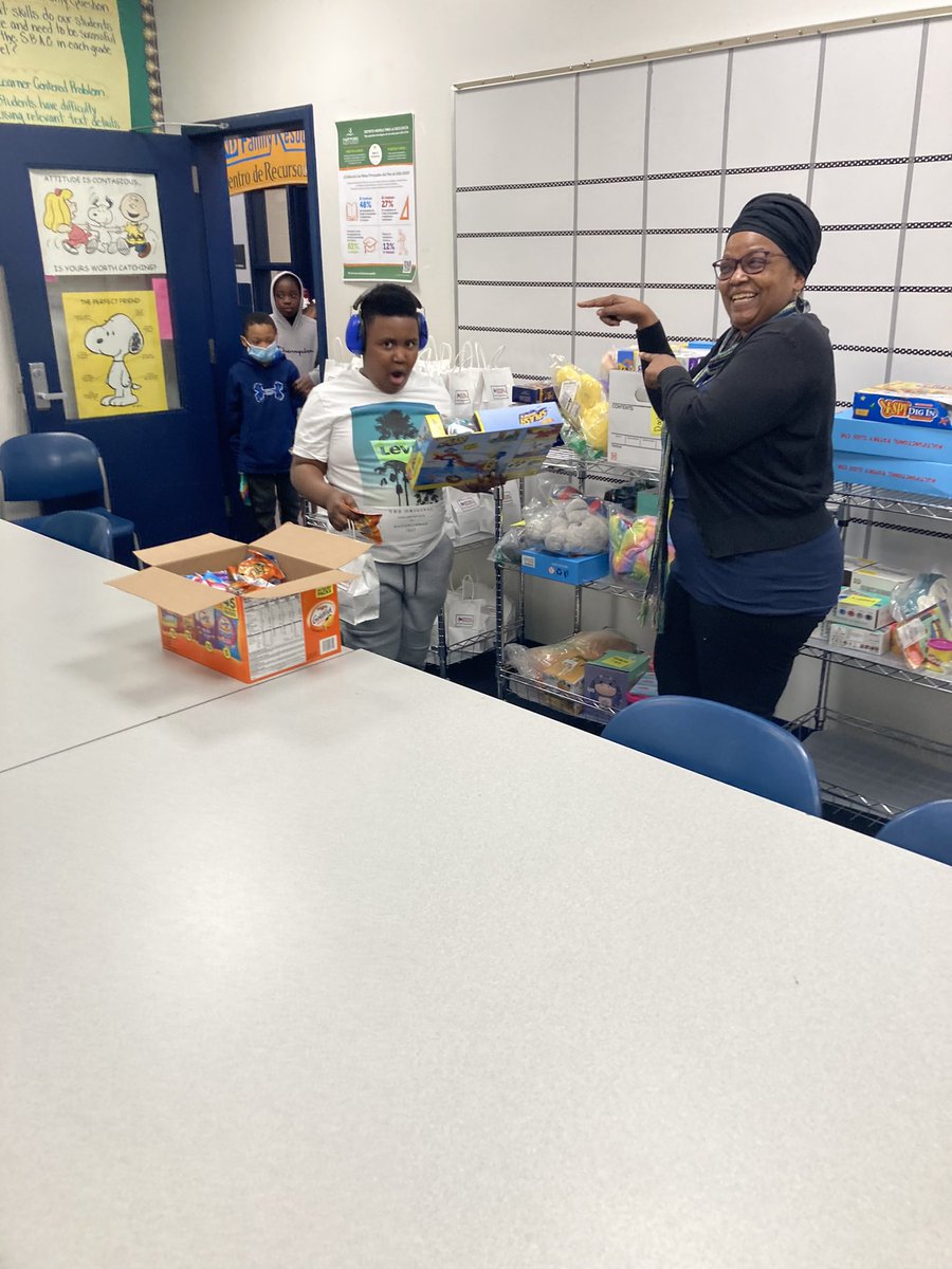 sandhartford's tweet photo. Week 30 has been a blessing for us! #turningthatcorner #thosefaces #buildingcommunity #partners #trueTurnAround #WeLiveIt https://t.co/Ti0ImLRrQ3