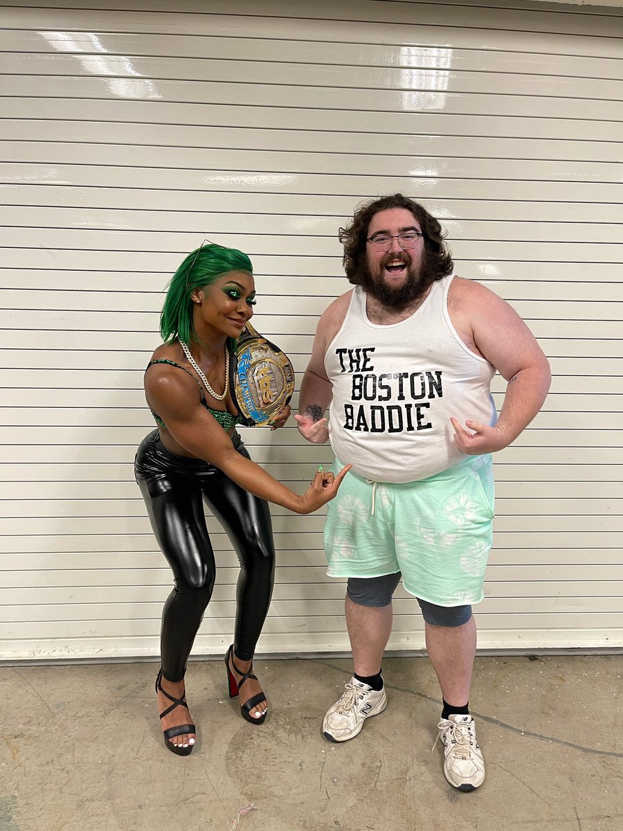 Jade_Cargill's tweet photo. If you don’t bring this type of energy to The Baddie Section, don’t even bother coming 💅🏾🙄 #WEBAD @Bradymags1213 https://t.co/atFK4wyGtG