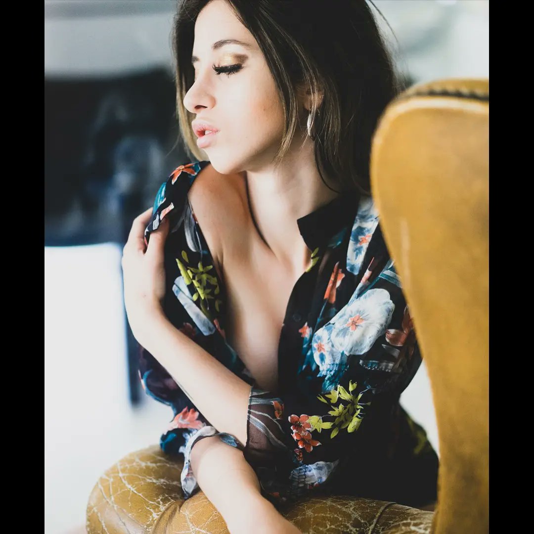 Bastatsg
Jeso 2021
#portrait #portraitphotography #italiangirl #glamour