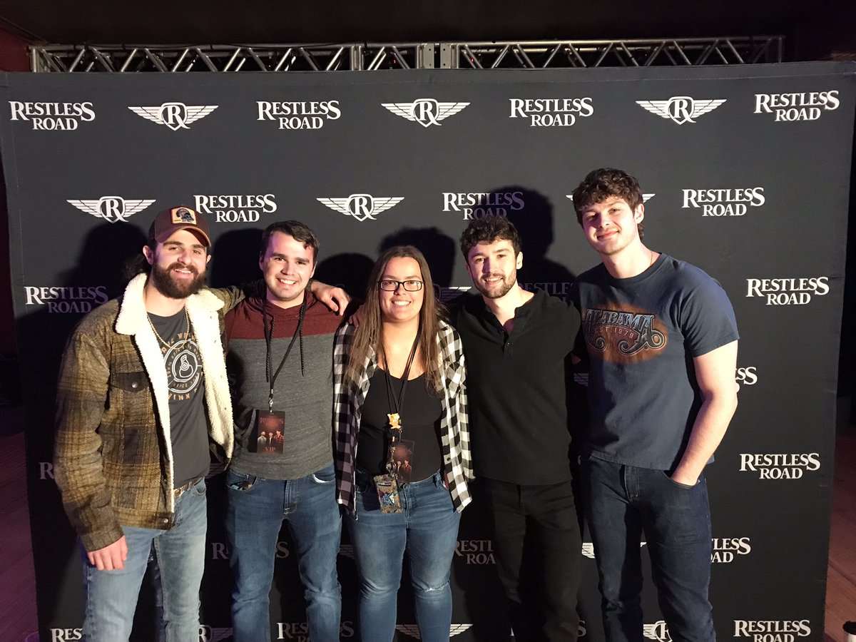 jamidonn16's tweet photo. Y’all @RestlessRoad really knows how to put on a show! You guys absolutely killed it tonight 🔥 https://t.co/NmC9naAuED