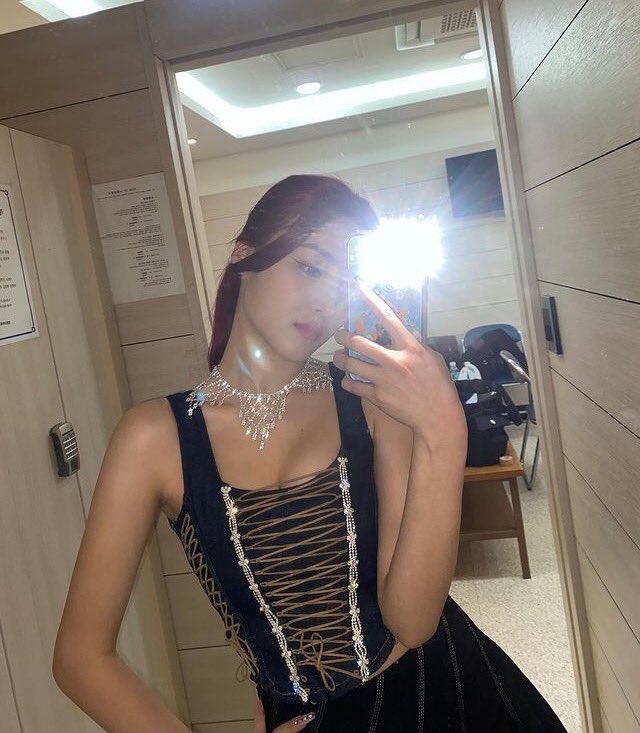 NJMBlueBunny's tweet photo. Hot, charismatic, beautiful, cute, and talented... NANCY JEWEL MCDONIE 

@MMLD_Official #MOMOLAND
#모모랜드 #NANCY #낸시 #그루🐰 https://t.co/siewFwpt6U