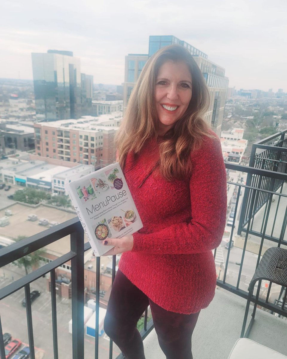 DrAnnaCabeca's tweet photo. MenuPause hits book shelves in 6 DAYS from today! Have you pre-ordered your copy yet?
https://t.co/cVErLtfV3b
#MenuPause #MenuPauseBook #MenuPauseRecipes #TheGirlfriendDoctor #KetoGreen #KetoforWomen #KetoforMenopause #DrAnnaCabeca #WomensDr #menopause #healthyhormones https://t.co/2uSoYao58a