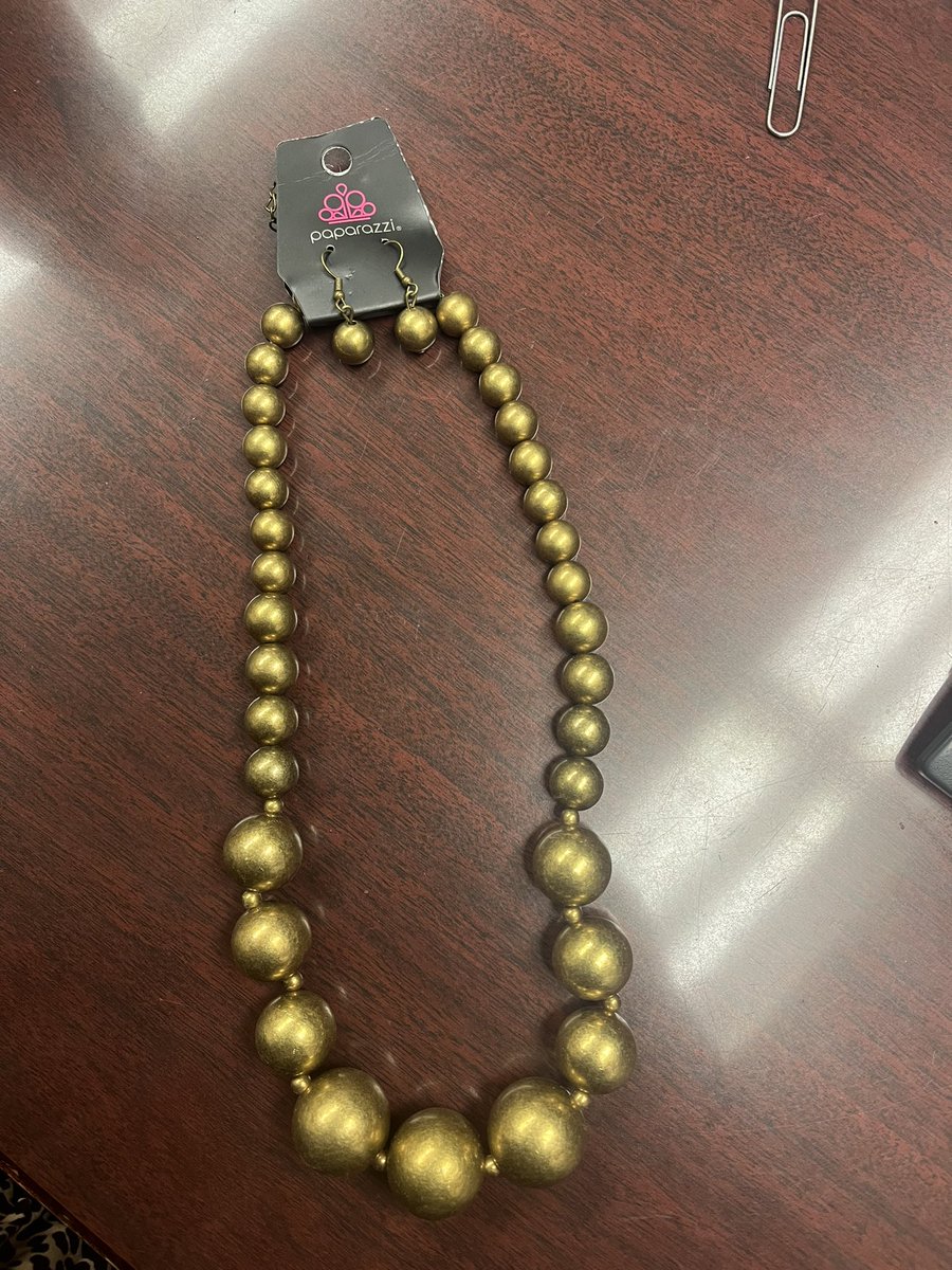AP_Holmes1913's tweet photo. I always get several compliments on my jewelry from the staff! Now, if they see that looks like I’d wear it they’ll gift it to me. Grateful to be thought of. I especially loved the notebook idea! Thank you HMS! #APHolmes @BobcatsofHMS https://t.co/BuG5EvGA6i