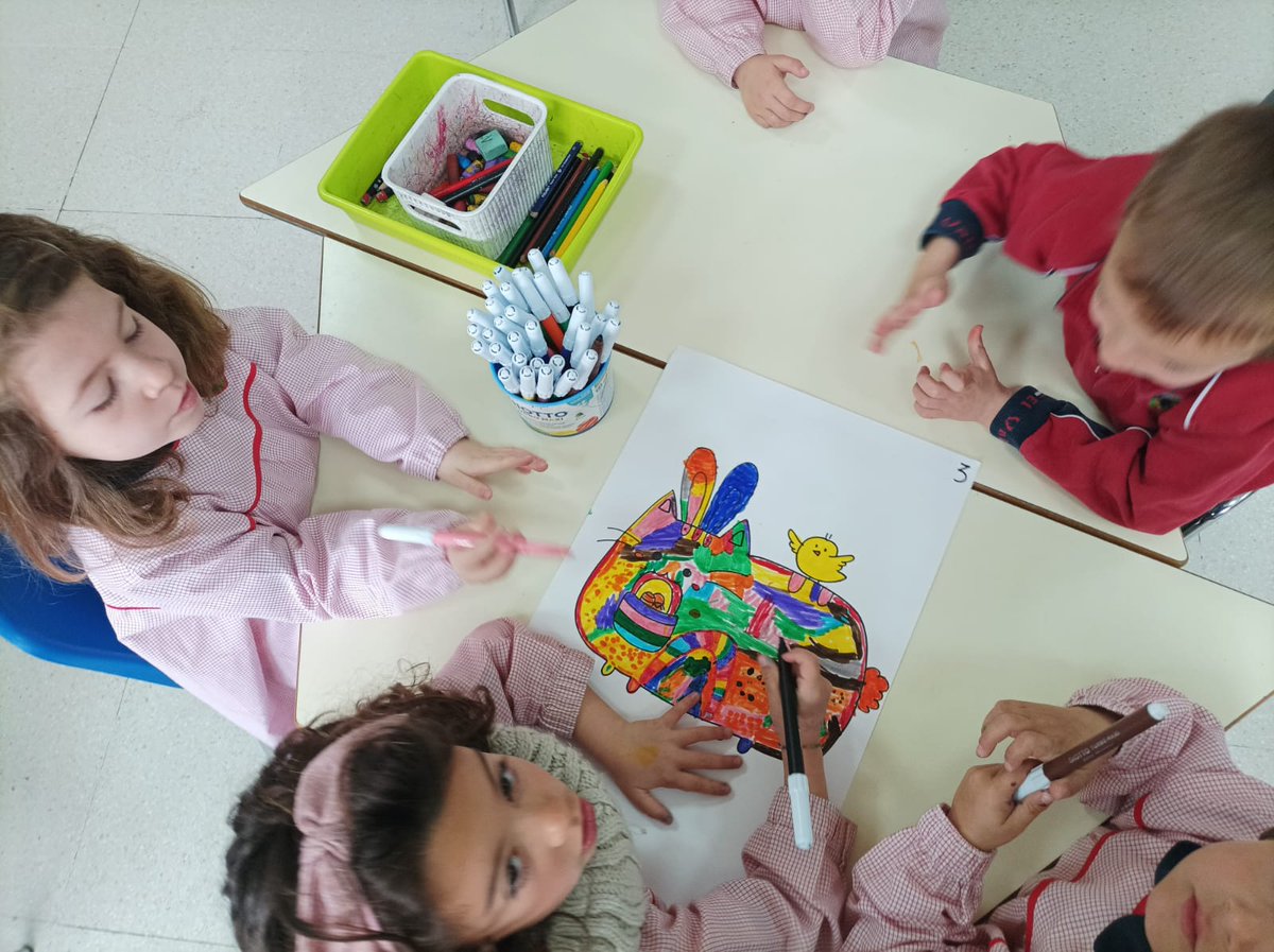 ColegiosElValle's tweet photo. Happy Easter! 🥚🖍️
#ColegiosElValle #SemanaSanta #EducaciónInfantil #2INF #3INF #SCH #ElValle https://t.co/x5325oMh1I