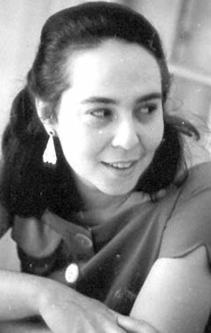 DiazCanelB's tweet photo. Hoy cumpliría 92 años nuestra #Vilma, heroína, fundadora, madre. Por sus aportes a la emancipación de la mujer es líder indiscutible del movimiento femenino mundial. Junto a #Fidel creó la @FMC_Cuba, impulsando una obra de justicia social sin precedentes. https://t.co/pWhVTjbX7e