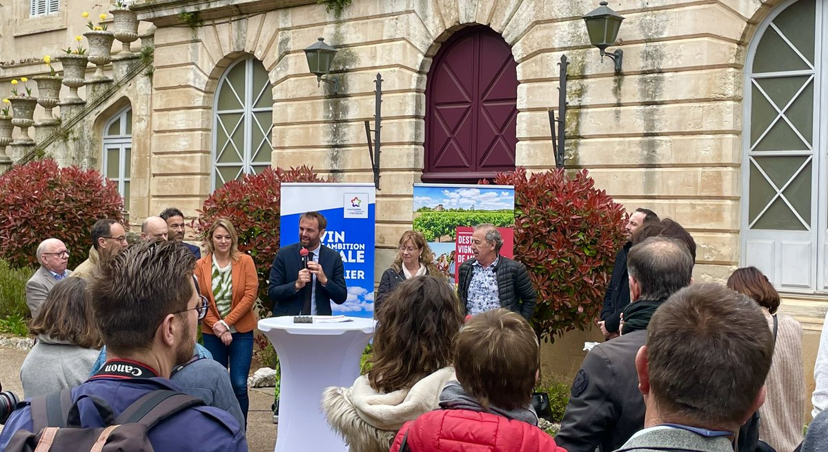 GdMontpellier's tweet photo. Conférence de presse « Destination Vignobles de Montpellier » . Le vin 🍷 fait partie de notre art de vivre montpelliérain ! Il est un atout maître dans notre économie et représente une ambition capitale pour @Montpellier3m @atout_france https://t.co/uVBYkiGwvz