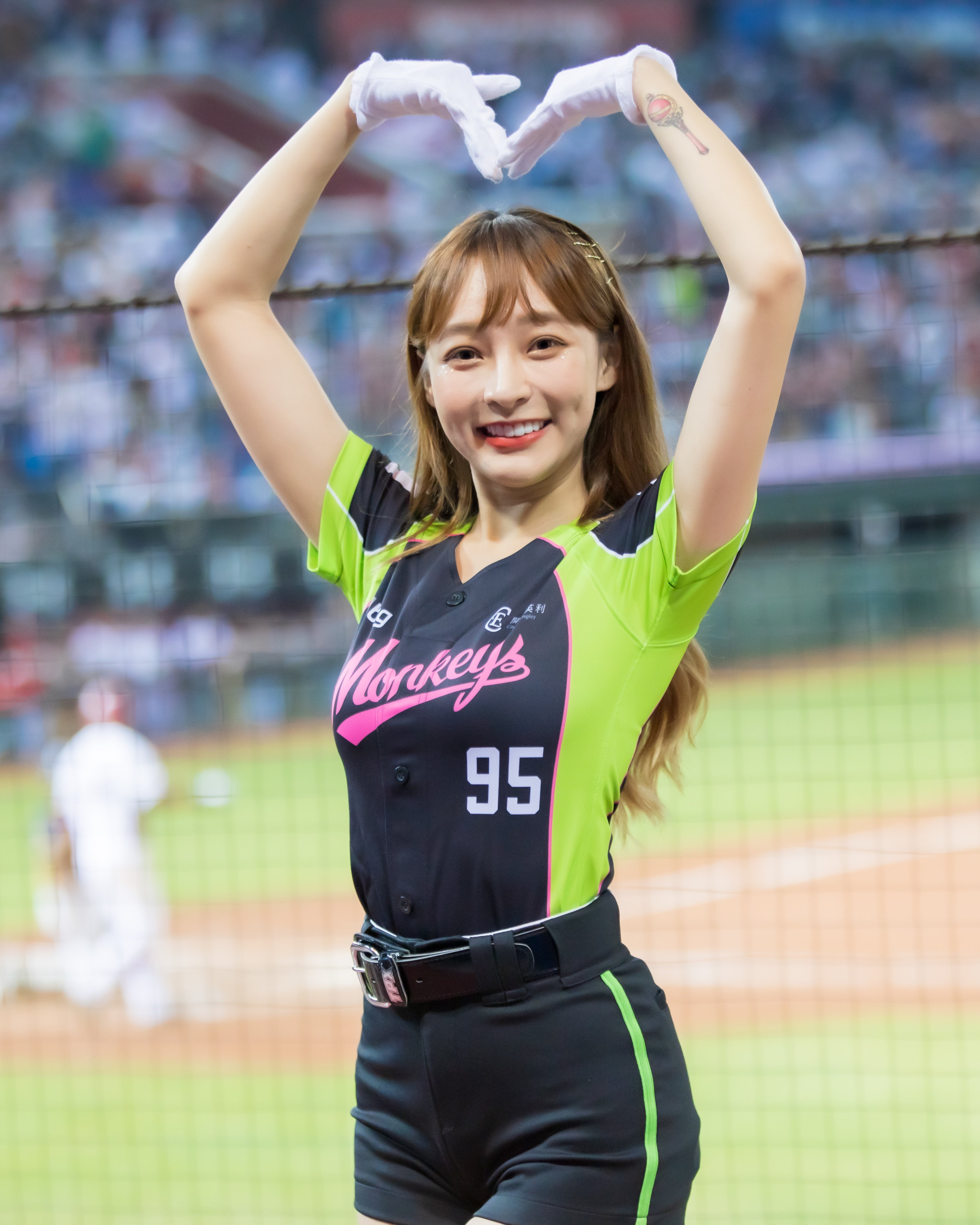 台湾プロ野球チアガール 楽天ガールズ林襄 リンシャンMizuki特大