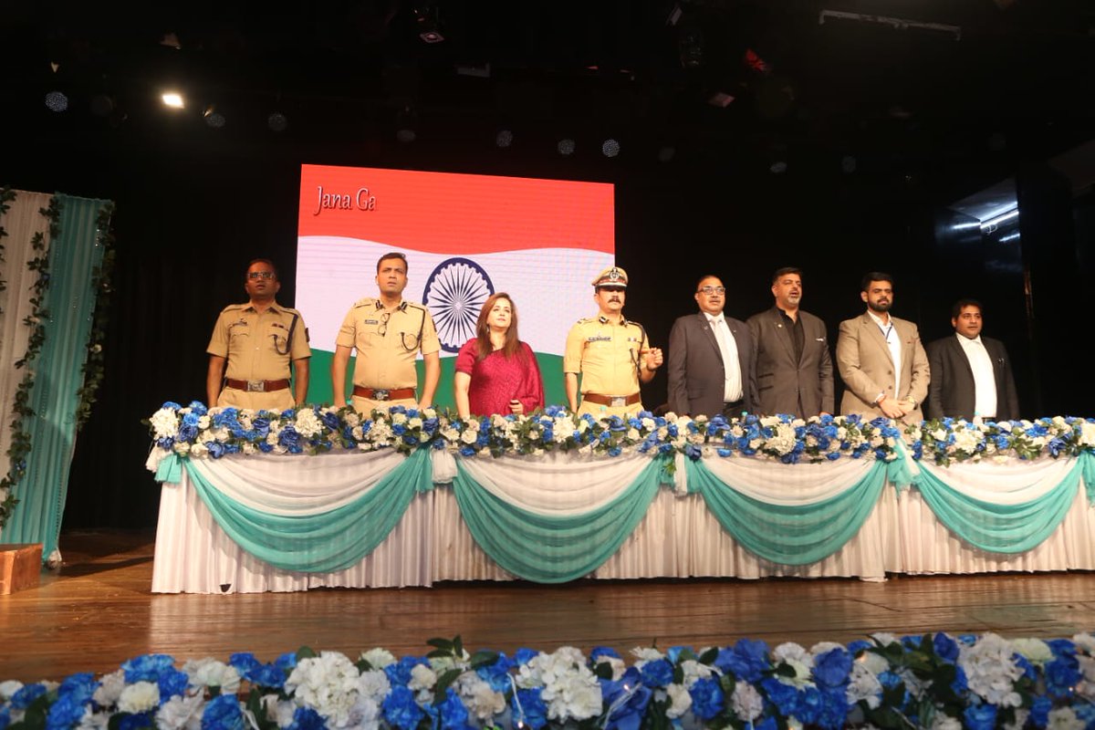 KumarNichani's tweet photo. Proud to be sharing the dias with @vishwasnp ji (Joint CP) Mumbai at the #ChooseNotToUse initiative organised by @MumbaiPolice @RdNational @RotaryInternational @BKScitizengroup @MNCDFbombay against substance abuse. 

#WorldHealthDay2022 https://t.co/bsWPUamBpQ