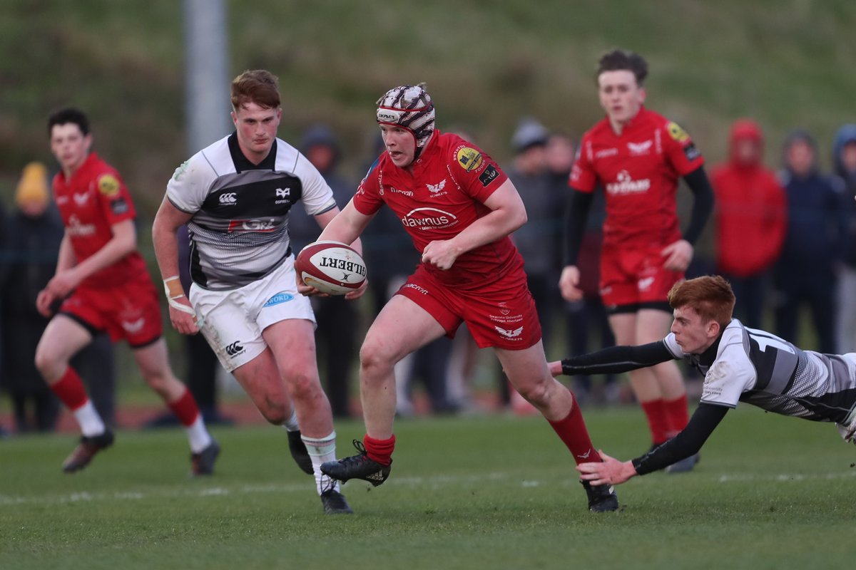 ScarletsAcademy's tweet photo. Plenty of encouraging performances from last night's U16s games

🐉 Dragons Red 7 Scarlets West 61 🔴 

🔴 Scarlets East 24 Ospreys East 39 🦅  

Report ▶️ https://t.co/sG7T87gGSJ

#nextgeneration #ygenhedlaethnesaf

📸 @RileySports https://t.co/v5TX9QflpS