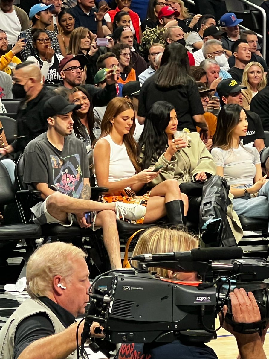 ChrissyJin's tweet photo. At the game today with the sisters @KendallJenner  @KylieJenner 
Congrats on the new launch of #KendallxKylie 💕 https://t.co/gwrLeQ46fp