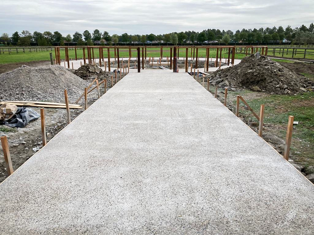 bel_group's tweet photo. Onze mannen van Carro-Floor zijn echte keien in hun vak – Uitgewassen beton @ Knokke

Nos hommes de Carro-Floor sont de véritables rochers dans leur métier - Béton lavé @ Knokke

#carrofloor #carrobelgroup https://t.co/4ZdlN5EvjX