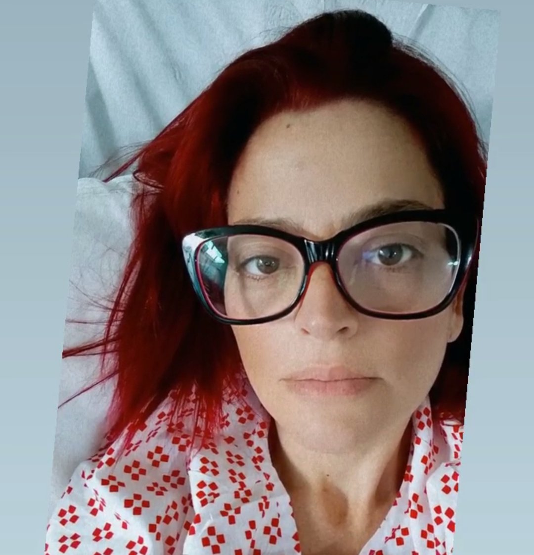 ClaudiaGomez29's tweet photo. Último día en la clinica todos estos días desperté con Uds. Son unos compañeros excelente 
#meganoticiasamanece .... Gracias totales https://t.co/CZcUkxJ1ua