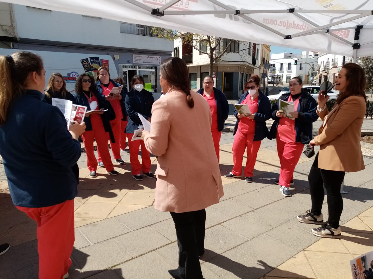 Ayer miércoles, CEAT Badajoz está visitando la localidad de Fuente del Maestre, para realizar la sexta de las acciones programadas, dentro del nuevo programa de promoción del Plan del Empleo Autónomo de Extremadura, sobre la difusión de la prevención de riesgos laborales