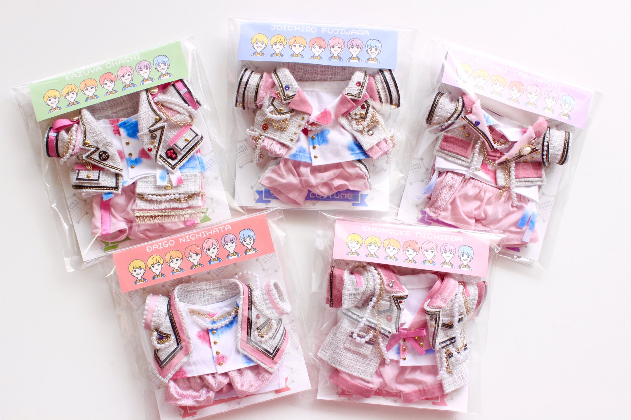 【期間限定値下げ】ぬいぐるみケースBOXはぴぬい　なにわ男子カラーちびぬい収納箱 なにわ男子カラー ぬいぐるみ飾りケース7個セット ちびぬい はぴ