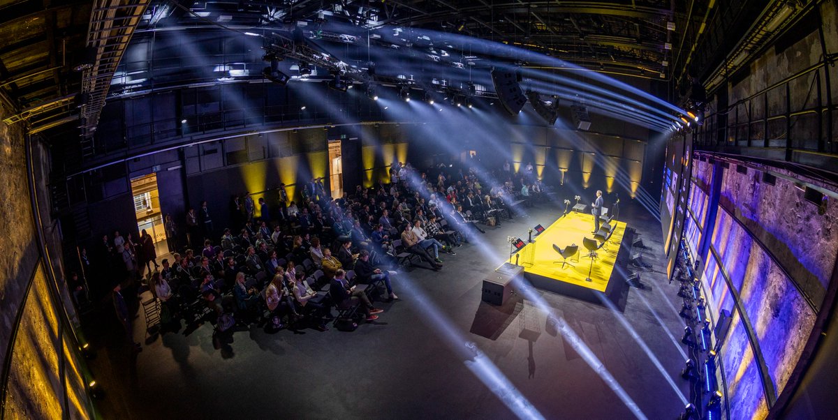 andreveskimeist's tweet photo. @NFTTallinn 2022
Full house
Great spekers lineup
Great gests
Cool vibe. 

#supplain #Worldoffreights #NFT https://t.co/2iPJwJteZ1