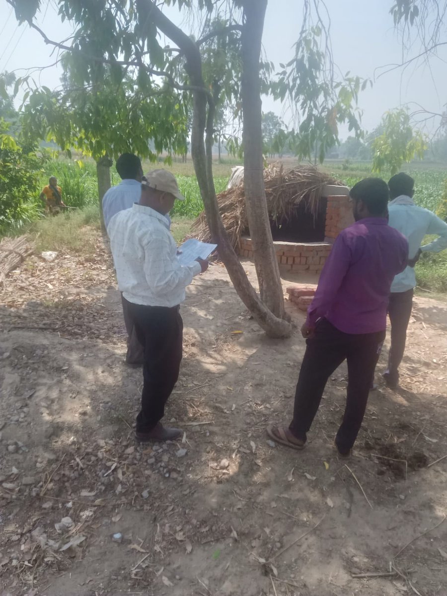 pvvnlbulandshr's tweet photo. वि0वि0ख0-स्याना के अन्तर्गत विभिन्न ग्रामो मे बडे़ बकायेदारों के विद्युत संयोजन विच्छेदन कनेक्शन चेक करते हुए एवं बडे़ बकायेदारों के विरूद्ध विद्युत संयोजन विच्छेदन का कार्य किया जा रहा है। 
@UppclChairman
@mduppcl
@MdPvvnl
@1912PVVNL
@UPPCLLKO https://t.co/uHpM4bKG9s