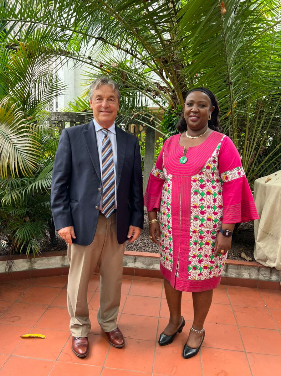 Echanges fructueux avec S.E. <a href="/Bplara/">Benoît-Pierre Laramée</a> Ambassadeur <a href="/CanadaRDC/">Canada en RDC</a> sur la coopération avec le 🇨🇬. Un grand merci au #canada pour sa contribution à l'éradication #Polio. <a href="/UNICEFcongoBZV/">UNICEF Congo Brazza</a> espère continuer cette collaboration et développer le partenariat dans d'autres domaines.