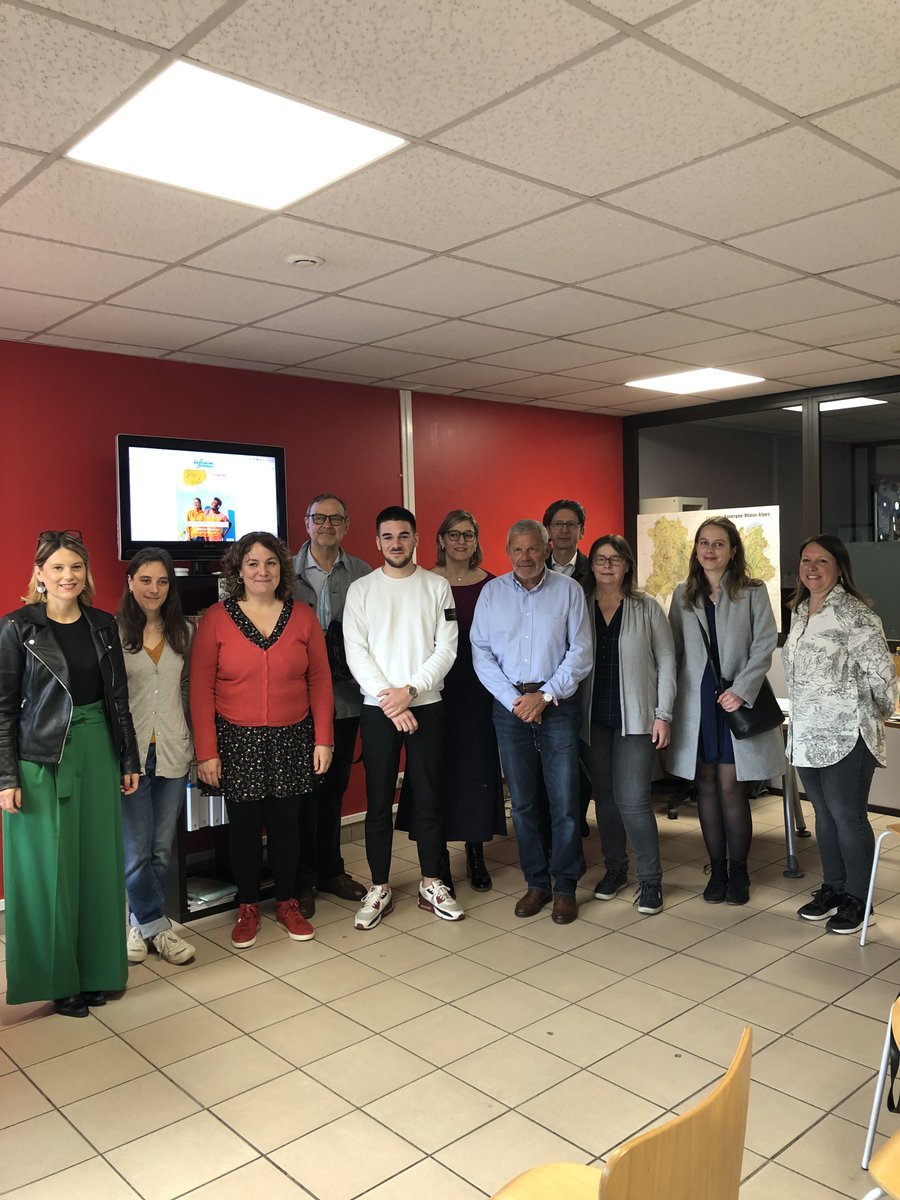 SchatzSalmi's tweet photo. 🎥Retour sur la Conférence de Presse au @crijaura ce matin pour le lancement du Forum Jobs d'été Edition 2022 
📌le 1⃣4⃣/0⃣4⃣ 
On vous attend en présentiel avec impatience 🤩
Avec @poleemploi_ara et les équipes de #LyonConfluence 
@J_Sanfilippo 
@MMIE_LyonMetrop 
@villedelyon https://t.co/d25jgTsWur
