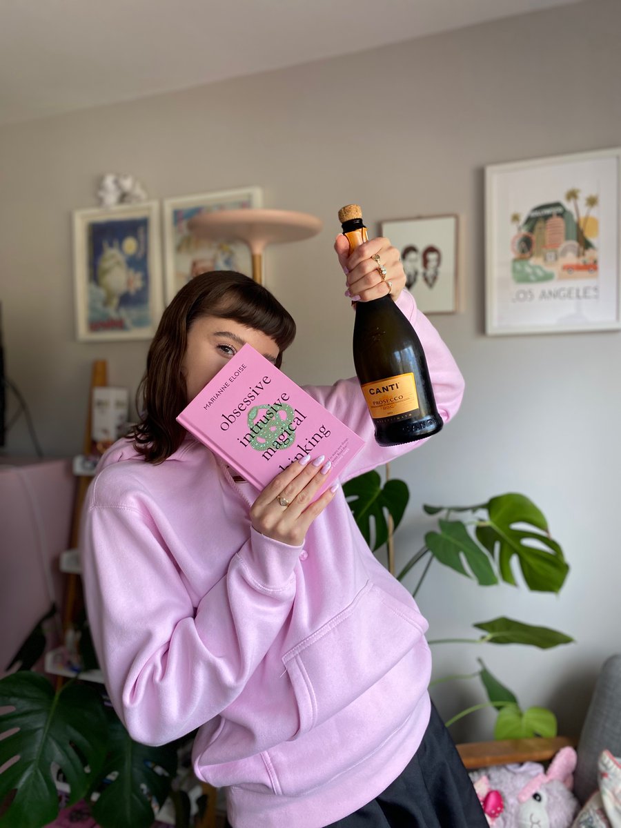 marianne_eloise's tweet photo. book is out. if i speak i shall scream. thank you

https://t.co/Z5xXuHJRWG https://t.co/ZfJnqzdypK