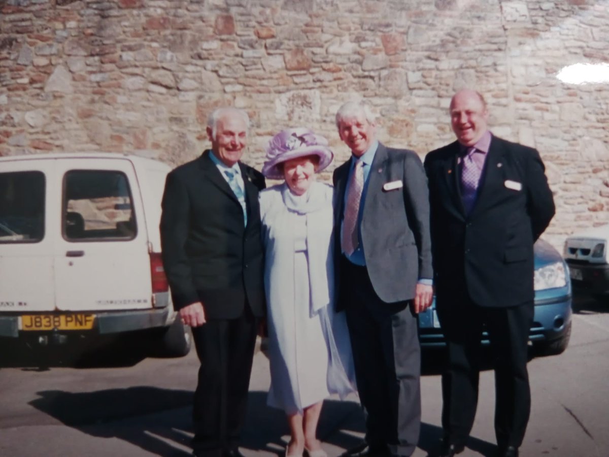Throwback!

Globe Carnival Club &amp; Wells Committee getting ready to meet the queen.