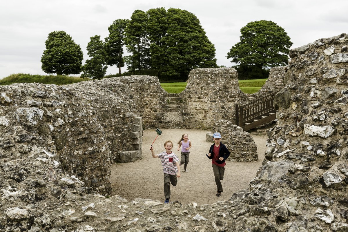 We are open today! 👋 Some people who have booked to visit Old Sarum today have received an email in error saying we’re closed. We’re sorry about any inconvenience this has caused and look forward to welcoming you today.