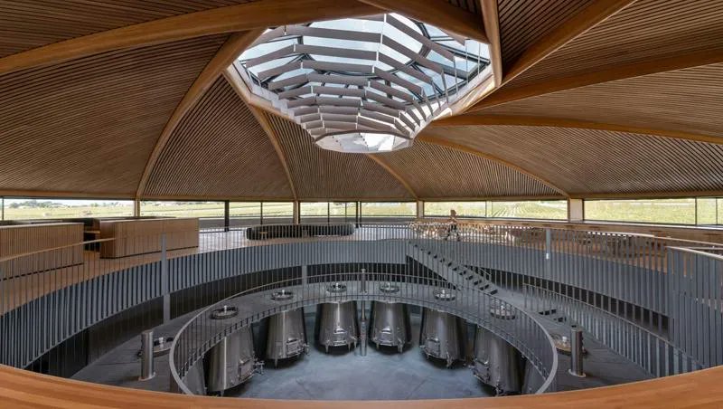 arquitect_viva's tweet photo. Enoturismo
Las nuevas catedrales del vino
Bodegas que nos invitan a viajar
Lidia Bernaus / La Vanguardia
https://t.co/VX0gdK30J0 https://t.co/OlftH7ZPKe