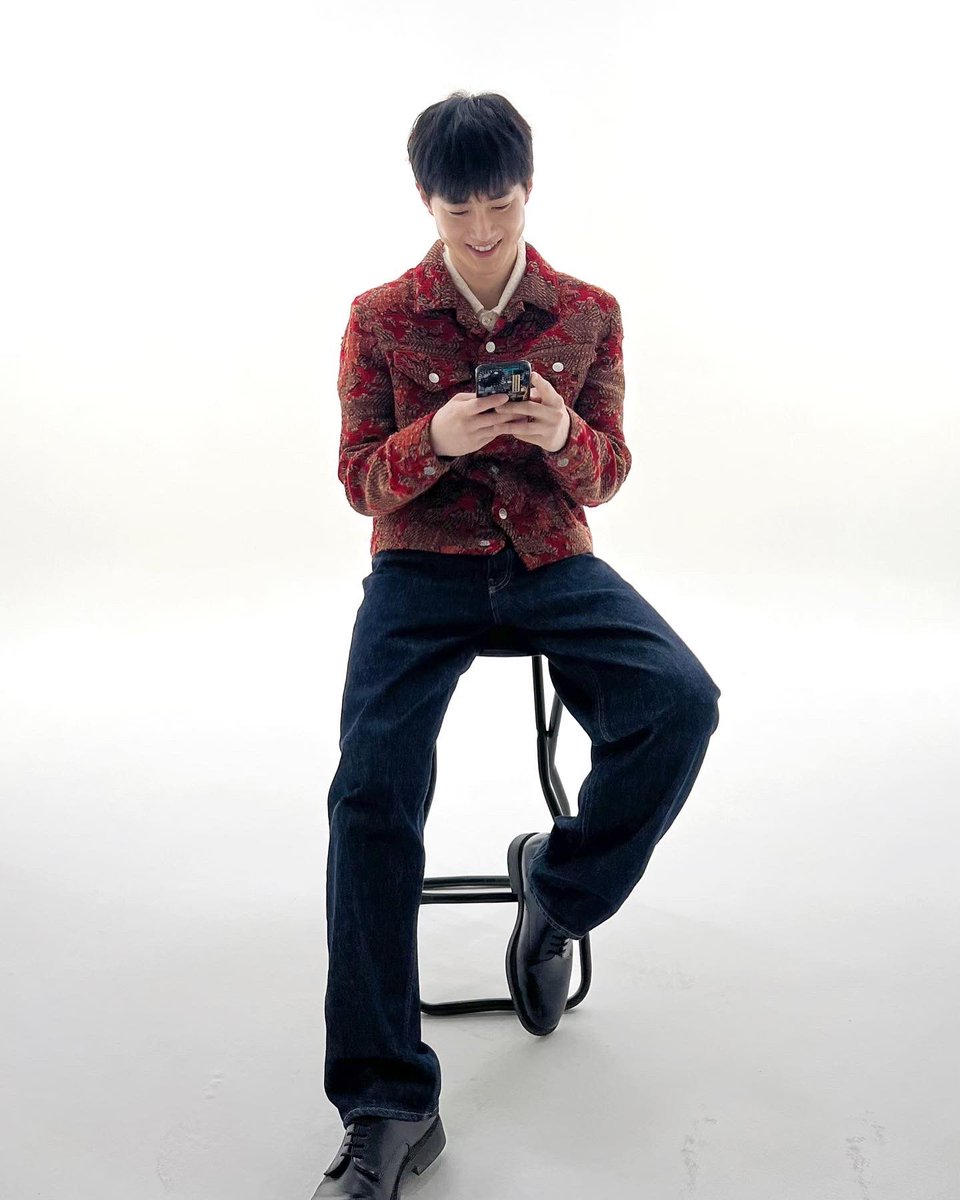 FPuBffSakAIgROV?format=jpg