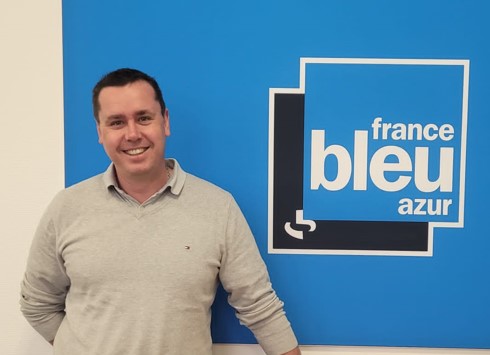 FTravail_06's tweet photo. 💡Invités de Richard Marcovecchio @francebleuazur : @AlexandraFick et Eric Bufarull @AcademieSaad.
Renforcer l'attractivité du secteur de l'aide à la personne c'est en parler autrement, c'est aussi découvrir un appartement pédagogique. #emploi➡️https://t.co/7r2VChrEq9 https://t.co/XZsHjOGQa9
