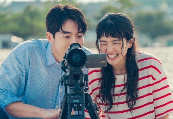 taeri_yeosin's tweet photo. Q: Why do you think viewers were so enthusiastic about Yijin and Heedo even though they knew they won't end up together?

Kim Tae Ri : 
“Because they were so beautiful, lovely and warm. I think as viewers I want to support such special relationship too. 
#TwentyFiveTwentyOne https://t.co/r1ox5Ugvfo