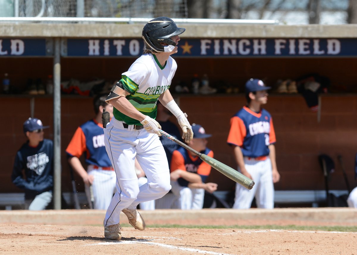 HPEmichael's tweet photo. Photo gallery: HiToms Varsity Classic baseball | HPE https://t.co/e902XMXyGd https://t.co/NB5wGpYdNY