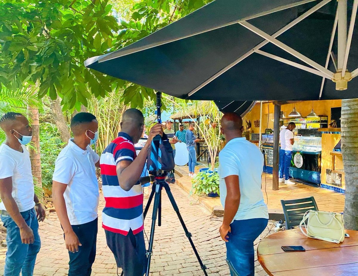 NioVisuals's tweet photo. "The strength of the team is each individual member. The strength of each member is the team."

#Teamwork #BehindTheScenes 🎬 https://t.co/GtmVMpMunw
